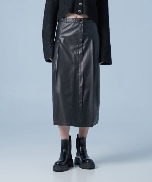 SPERONE WOMEN(スペローネウーマン)の「ダブルラインポインテッドレザー ロングスカート(スカート・レディース・その他・SMALL/MEDIUM)」の1枚目の写真
