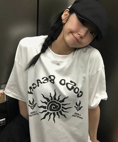 COSO(コソ)の「Coso Beach Artwork T-Shirt (WHITE)(Tシャツ/カットソー・レディース・ホワイト・FREE)」の1枚目の写真