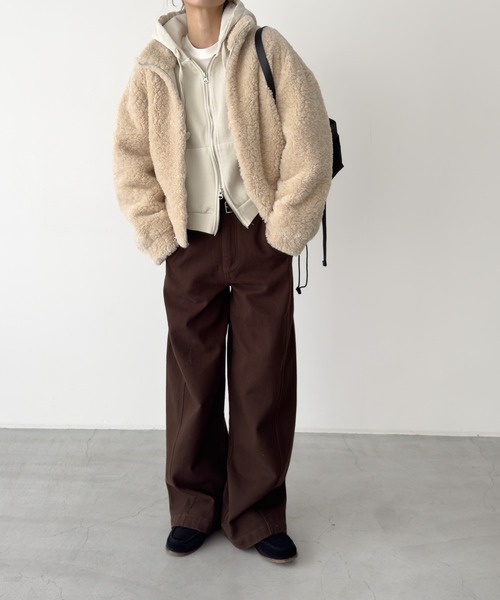 CANAL JEAN（キャナルジーン）の「Lakey Park　ピグメントコンパクトパーカー（パーカー・レディース・アイボリー/チャコールグレー・ONE SIZE）」の5枚目の写真