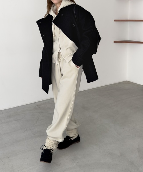 CANAL JEAN（キャナルジーン）の「Lakey Park　ピグメントコンパクトパーカー（パーカー・レディース・アイボリー/チャコールグレー・ONE SIZE）」の6枚目の写真