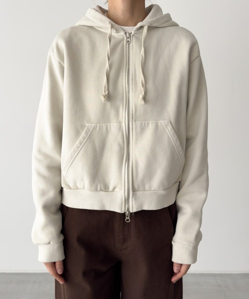 CANAL JEAN（キャナルジーン）の「Lakey Park　ピグメントコンパクトパーカー（パーカー・レディース・アイボリー/チャコールグレー・ONE SIZE）」の13枚目の写真