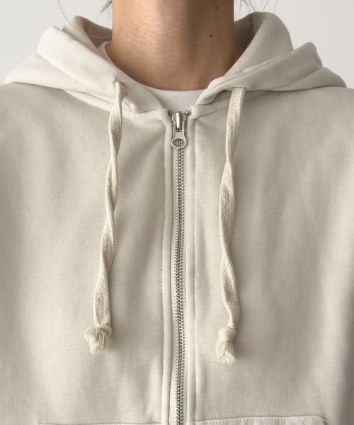 CANAL JEAN（キャナルジーン）の「Lakey Park　ピグメントコンパクトパーカー（パーカー・レディース・アイボリー/チャコールグレー・ONE SIZE）」の16枚目の写真