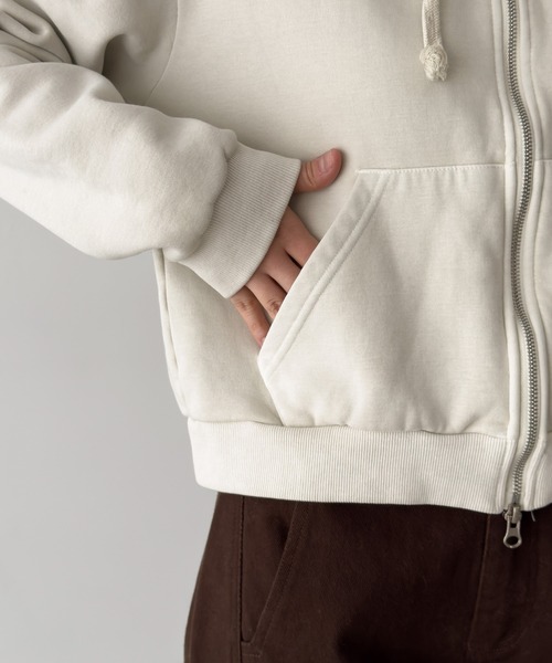 CANAL JEAN（キャナルジーン）の「Lakey Park　ピグメントコンパクトパーカー（パーカー・レディース・アイボリー/チャコールグレー・ONE SIZE）」の17枚目の写真