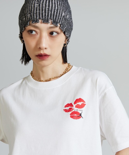 JORDAN BRAND(ジョーダンブランド)の「ジョーダン フライト ウィメンズ グラフィック Tシャツ / Jordan Flight Women's Graphic T-Shirt IF0798-100 White(Tシャツ/カットソー・レディース・ホワイト・XL/L/XS/S/M)」の3枚目の写真