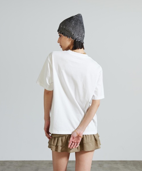 JORDAN BRAND(ジョーダンブランド)の「ジョーダン フライト ウィメンズ グラフィック Tシャツ / Jordan Flight Women's Graphic T-Shirt IF0798-100 White(Tシャツ/カットソー・レディース・ホワイト・XL/L/XS/S/M)」の4枚目の写真