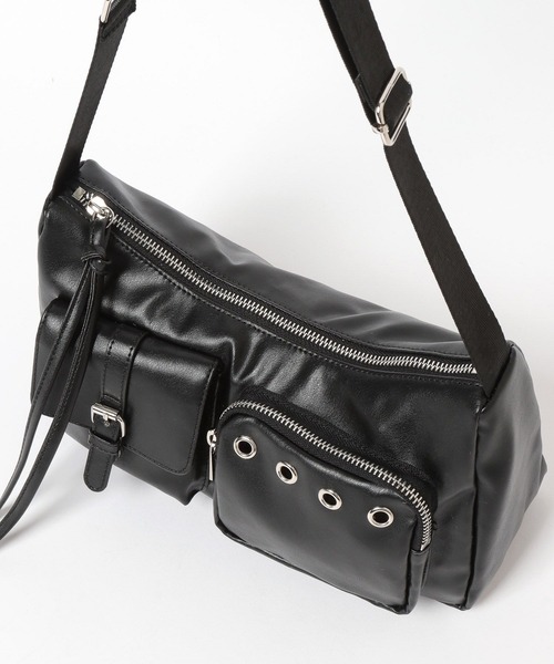 repipi armario（レピピ アルマリオ）の「Wポケットハトメショルダーバッグ（ショルダーバッグ・キッズ・グレー/ナチュラル/ブラック・ONESIZE）」の18枚目の写真