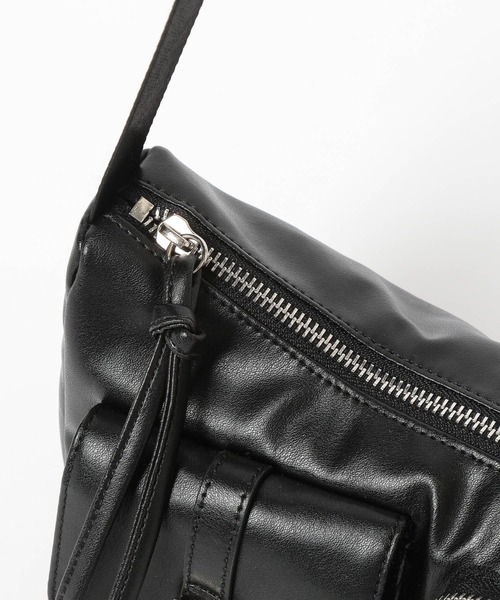 repipi armario（レピピ アルマリオ）の「Wポケットハトメショルダーバッグ（ショルダーバッグ・キッズ・グレー/ナチュラル/ブラック・ONESIZE）」の19枚目の写真