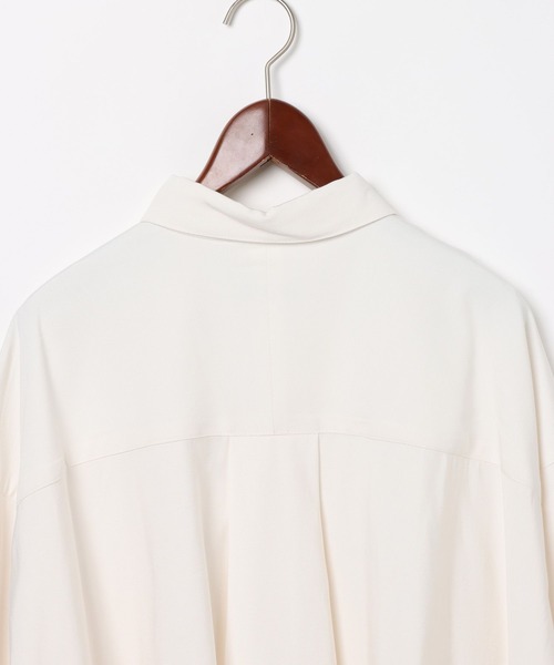 niko and...（ニコアンド）の「[MODE NORM CORE] テロツイルBIGコクーンシャツ（シャツ/ブラウス・レディース・ブルー/オフホワイト/ブラック・FREE）」の19枚目の写真