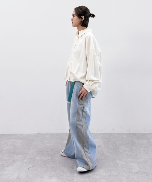 niko and...（ニコアンド）の「[MODE NORM CORE] テロツイルBIGコクーンシャツ（シャツ/ブラウス・レディース・ブルー/オフホワイト/ブラック・FREE）」の8枚目の写真