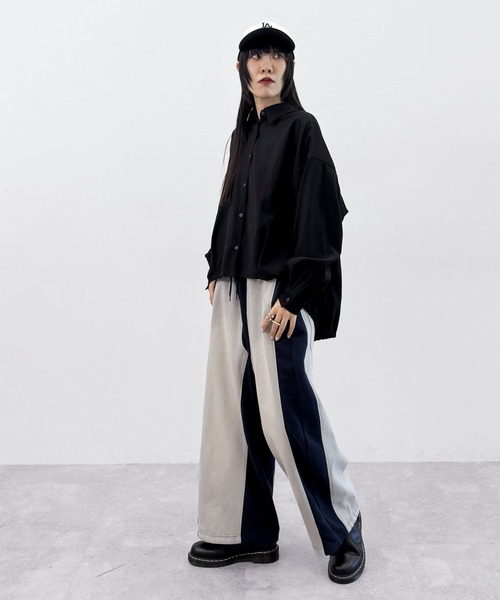 niko and...（ニコアンド）の「[MODE NORM CORE] テロツイルBIGコクーンシャツ（シャツ/ブラウス・レディース・ブルー/オフホワイト/ブラック・FREE）」の11枚目の写真