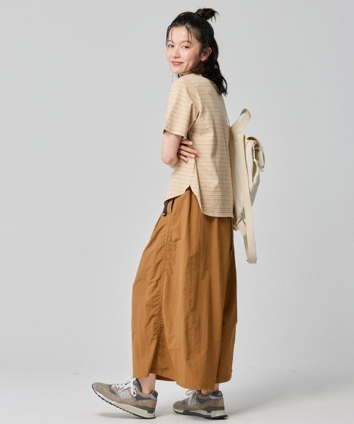 KRIFF MAYER Lady's Collection(クリフメイヤーレディースコレクション)の「撥水 ナイロン クライミング フレアパンツ / アンクル丈 / セットアップ対応 / 美脚 / 涼感(その他パンツ・レディース・ライトブラウン/ライトグレー/ブラック・LARGE/MEDIUM)」の13枚目の写真