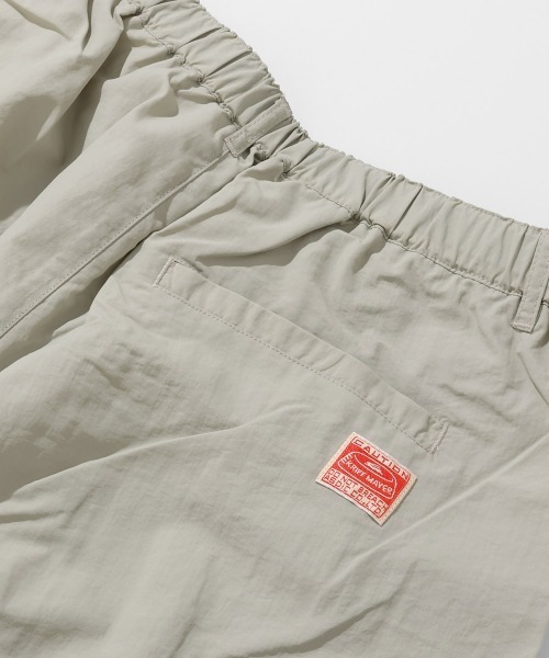 KRIFF MAYER Lady's Collection(クリフメイヤーレディースコレクション)の「撥水 ナイロン クライミング フレアパンツ / アンクル丈 / セットアップ対応 / 美脚 / 涼感(その他パンツ・レディース・ライトブラウン/ライトグレー/ブラック・LARGE/MEDIUM)」の20枚目の写真