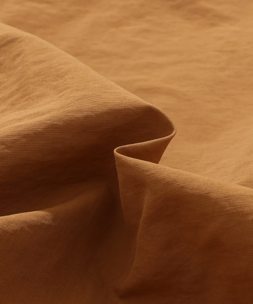 KRIFF MAYER Lady's Collection(クリフメイヤーレディースコレクション)の「撥水 ナイロン クライミング フレアパンツ / アンクル丈 / セットアップ対応 / 美脚 / 涼感(その他パンツ・レディース・ライトブラウン/ライトグレー/ブラック・LARGE/MEDIUM)」の5枚目の写真