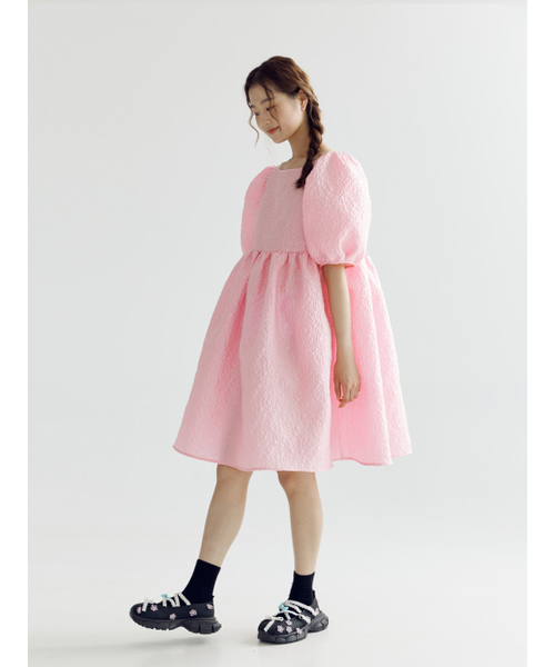 BOMNAL BOUTIQUE(ボムナルブティック)の「デイジーボリュームパフミディドレス(ワンピース・レディース・その他・FREE)」の2枚目の写真