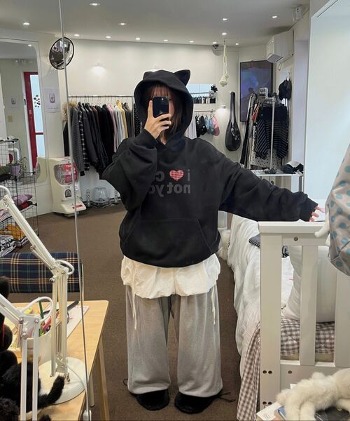 ITZAVIBE（イッザバイブ）の「VOLUME NYLON SKIRT - WHITE（スカート・レディース・その他・ONE SIZE）」の7枚目の写真