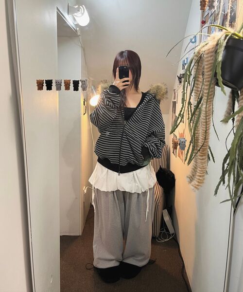 ITZAVIBE（イッザバイブ）の「VOLUME NYLON SKIRT - WHITE（スカート・レディース・その他・ONE SIZE）」の8枚目の写真