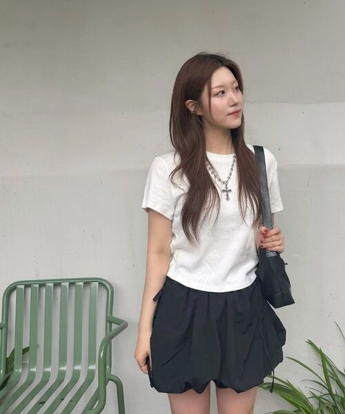 ITZAVIBE（イッザバイブ）の「VOLUME NYLON SKIRT - WHITE（スカート・レディース・その他・ONE SIZE）」の10枚目の写真