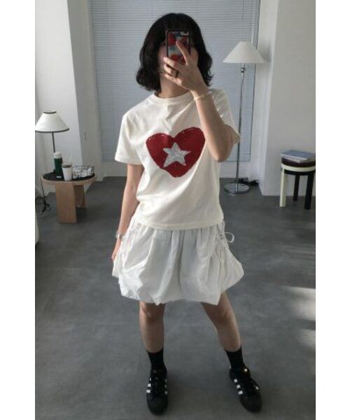 ITZAVIBE（イッザバイブ）の「VOLUME NYLON SKIRT - WHITE（スカート・レディース・その他・ONE SIZE）」の22枚目の写真
