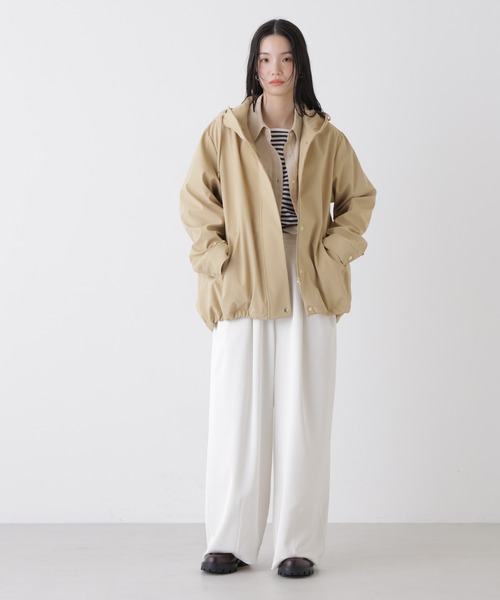 NANO universe（ナノユニバース）の「撥水＆花粉ガード フードブルゾン（ブルゾン・レディース・ベージュ/アイボリー/ブラック・FREE）」の6枚目の写真