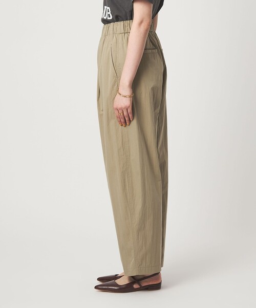 green label relaxing（グリーンレーベルリラクシング）の「［size SHORTあり］イージー カーブ パンツ ウォッシャブル 接触冷感（その他パンツ・レディース・オリーブ/ブラック/ベージュ・38/36/SHORT）」の16枚目の写真