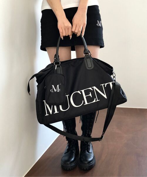 MUCENT（ムセント）の「[ミニバッグプレゼント] カエルシグネチャーロゴジムボストンダッフルバッグ 男女兼用（ボストンバッグ・レディース・ブラック・FREE）」の5枚目の写真