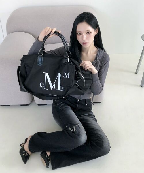 MUCENT（ムセント）の「[ミニバッグプレゼント] カエルシグネチャーロゴジムボストンダッフルバッグ 男女兼用（ボストンバッグ・レディース・ブラック・FREE）」の19枚目の写真