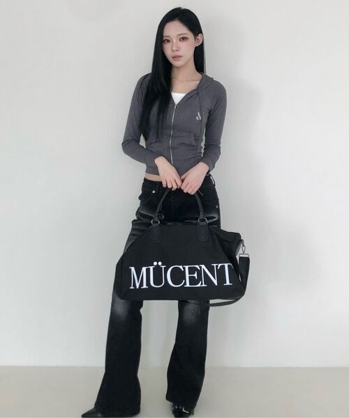 MUCENT（ムセント）の「[ミニバッグプレゼント] カエルシグネチャーロゴジムボストンダッフルバッグ 男女兼用（ボストンバッグ・レディース・ブラック・FREE）」の20枚目の写真