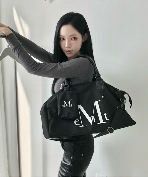 MUCENT（ムセント）の「[ミニバッグプレゼント] カエルシグネチャーロゴジムボストンダッフルバッグ 男女兼用（ボストンバッグ・レディース・ブラック・FREE）」の22枚目の写真