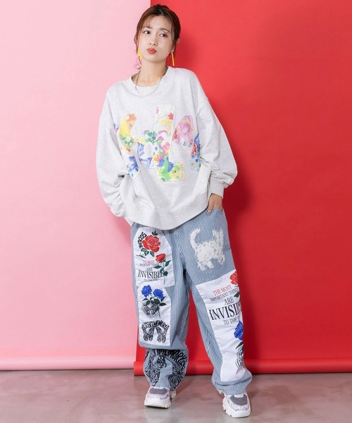 ScoLar（スカラー）の「ScoLar(スカラー) アップリケ×刺繍デニムパンツ（デニムパンツ・レディース・オフホワイト・MEDIUM）」の2枚目の写真