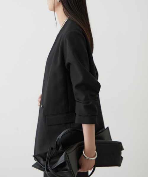 LOUNGEDRESS（ラウンジドレス）の「麻調合繊ノーカラージャケット（ノーカラージャケット・レディース・キャメル/ブラック/ライトベージュ・FREE）」の21枚目の写真