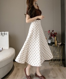 LUCPY（ラクピー）の「ハイウエスト ドットフレアミディスカート（スカート）」