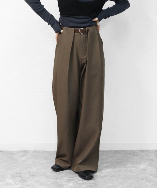 THE CELL.(ザセルドット)の「タックワイドストレッチスラックスパンツ PLEATED WIDE STRETCH SLACKS PANTS(スラックス・レディース・ブラウン/ブラック/チャコールグレー/アイボリー・S/M/L)」の4枚目の写真