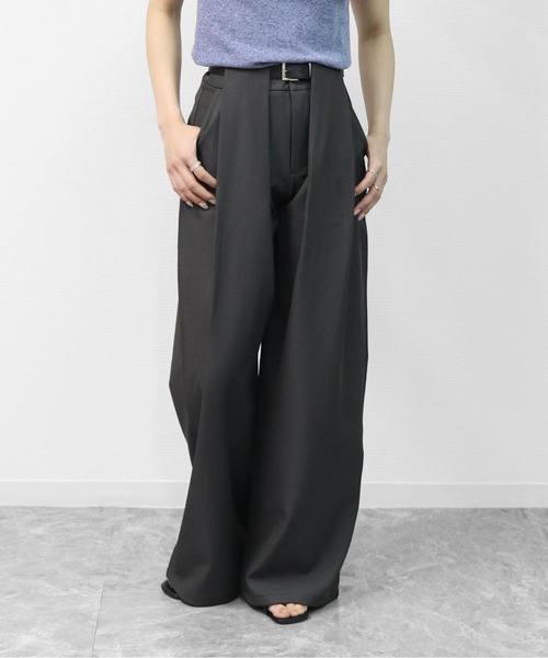 THE CELL.(ザセルドット)の「タックワイドストレッチスラックスパンツ PLEATED WIDE STRETCH SLACKS PANTS(スラックス・レディース・ブラウン/ブラック/チャコールグレー/アイボリー・S/M/L)」の3枚目の写真