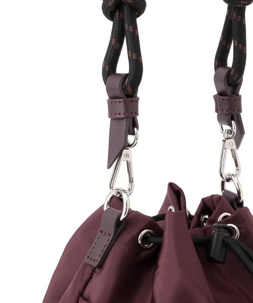 ROPE' PICNIC（ロペピクニック）の「巾着ショルダーバッグ/撥水・3WAY（ショルダーバッグ・レディース・ボルドー/ブラック/ライトグレー・FREE）」の6枚目の写真