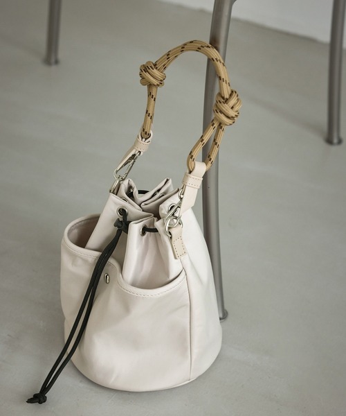 ROPE' PICNIC(ロペピクニック)の「巾着ショルダーバッグ/撥水・3WAY(ショルダーバッグ・レディース・ボルドー/ブラック/ライトグレー・FREE)」の21枚目の写真