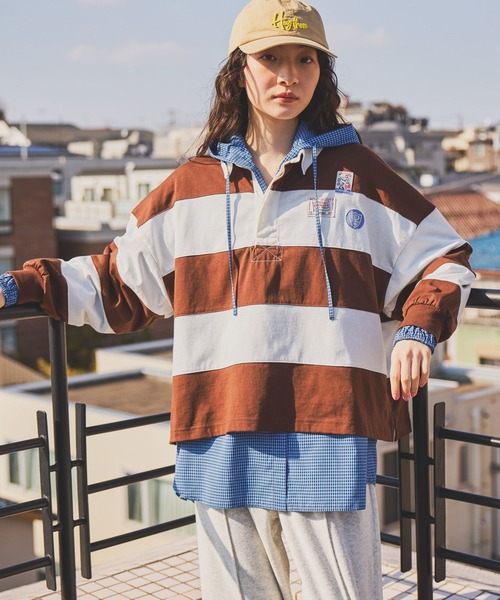 niko and...（ニコアンド）の「アソートワッペンラガープルオーバー（Tシャツ/カットソー・レディース・ネイビー/レッド/ブラウン・FREE）」の2枚目の写真