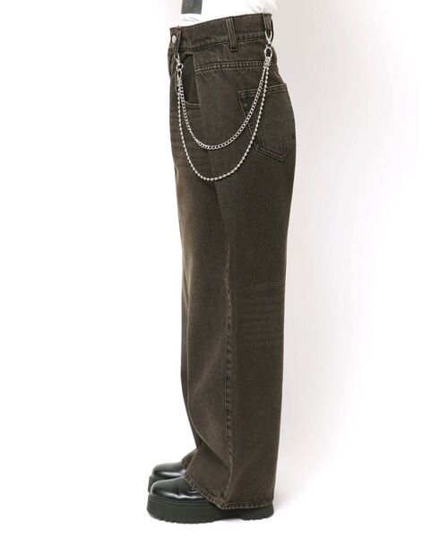 jouetie(ジュエティ)の「ルーズデニムパンツ チェーン付(デニムパンツ・レディース・ブラック/ブルー・SMALL/MEDIUM)」の11枚目の写真