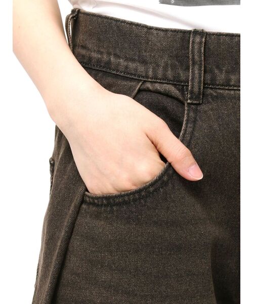 jouetie(ジュエティ)の「ルーズデニムパンツ チェーン付(デニムパンツ・レディース・ブラック/ブルー・SMALL/MEDIUM)」の15枚目の写真