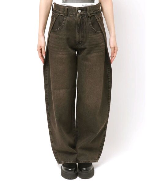 jouetie(ジュエティ)の「ルーズデニムパンツ チェーン付(デニムパンツ・レディース・ブラック/ブルー・SMALL/MEDIUM)」の18枚目の写真