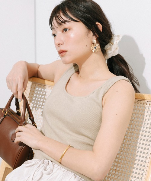 coca(coca)(コカ)の「OUT BRA ベーシックタンクトップ(タンクトップ・レディース・ブラック/カーキ/ライトベージュ/グレー/ホワイト/ブラウン・L/M/S)」の5枚目の写真