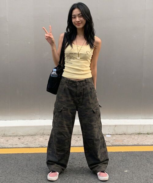 ARTISTWEAR（アーティストウェア）の「[ATW] ディープフォレストカモワイドパンツ（デニムパンツ・レディース・グリーン系カモフラージュ・SMALL/MEDIUM/LARGE/X-LARGE）」の14枚目の写真
