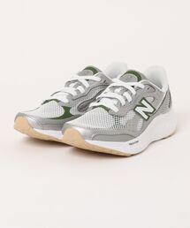 《New Balance》WARIS