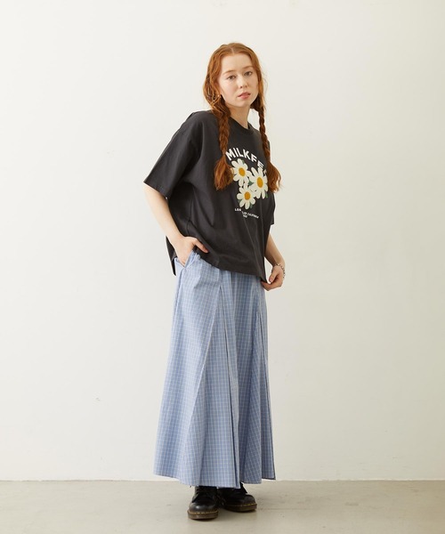 MILKFED.(ミルクフェド)の「FLOWER SAGARA EMBROIDERY WIDE S/S TEE(Tシャツ/カットソー・レディース・ブラック/ライトブルー/オートミール/チャコールグレー・M/L)」の21枚目の写真
