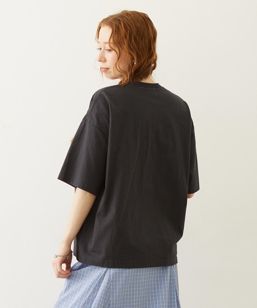 MILKFED.(ミルクフェド)の「FLOWER SAGARA EMBROIDERY WIDE S/S TEE(Tシャツ/カットソー・レディース・ブラック/ライトブルー/オートミール/チャコールグレー・M/L)」の19枚目の写真