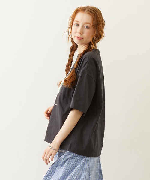 MILKFED.(ミルクフェド)の「FLOWER SAGARA EMBROIDERY WIDE S/S TEE(Tシャツ/カットソー・レディース・ブラック/ライトブルー/オートミール/チャコールグレー・M/L)」の18枚目の写真