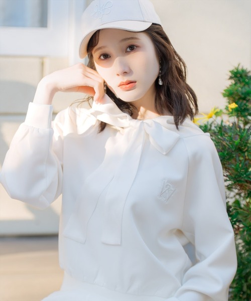 WILLSELECTION(ウィルセレクション)の「【SWEAT series】リボンスウェットフーディー(パーカー・レディース・オフホワイト/サックスブルー/ブラック/ミント・FREE)」の2枚目の写真