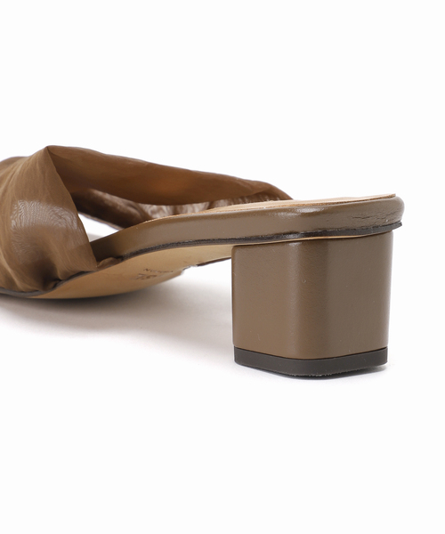 GRISE（グリーズ）の「《追加》GRISE4cmスクエアシアーミュールサンダル（サンダル・レディース・ベージュ/ライトグレー/ブラウン・X-LARGE/LARGE/MEDIUM/SMALL）」の14枚目の写真