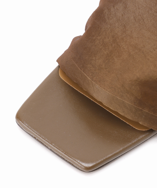 GRISE（グリーズ）の「《追加》GRISE4cmスクエアシアーミュールサンダル（サンダル・レディース・ベージュ/ライトグレー/ブラウン・X-LARGE/LARGE/MEDIUM/SMALL）」の19枚目の写真