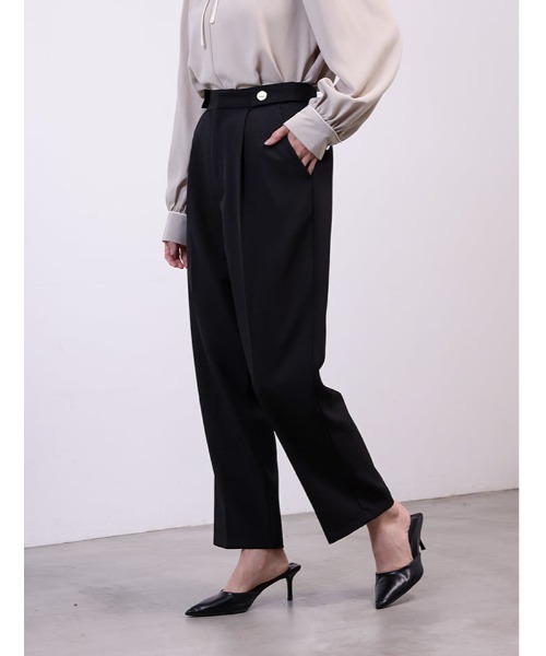 fifth(フィフス)の「ウエストボタンデザインストレートパンツ(その他パンツ・レディース・ブラック/スモークピンク/チャコールグレー・M/XS)」の18枚目の写真