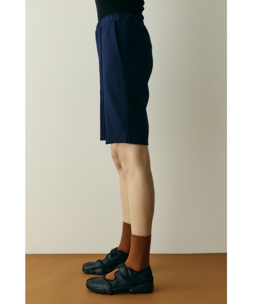 HeRIN.CYE（ヘリンドットサイ）の「Ponte half pants　　ポンチハーフパンツ（その他パンツ・レディース・グリーン/ブラック/ネイビー・FREE）」の15枚目の写真